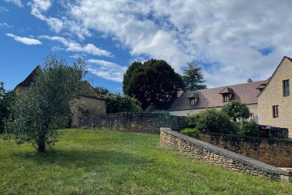 Charming 19Th Century Farmhouse With Pool Витрак Екстериор снимка