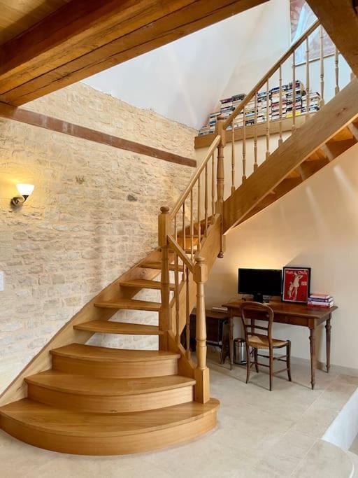 Charming 19Th Century Farmhouse With Pool Витрак Екстериор снимка